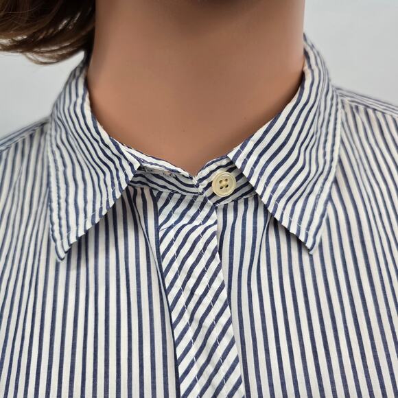 LL Bean Long Sleeve Button-up Shirt Blue White Striped Women 8P Essential Cotton - Picture 3 of 10